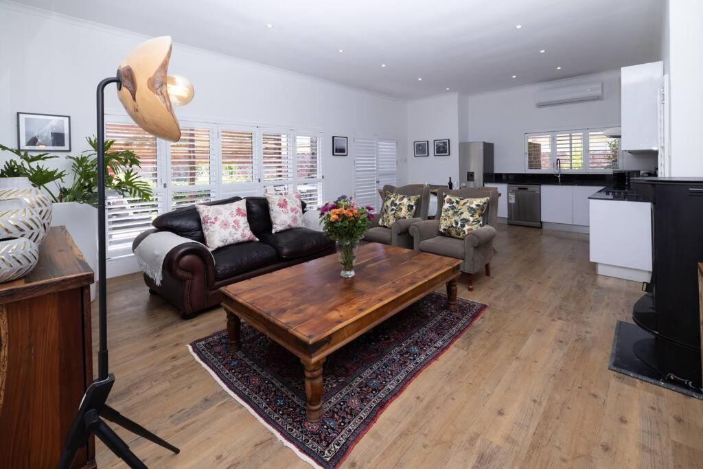 Garten Wohnung Mit Pool, 2 Schlafzimmer 开普敦 外观 照片