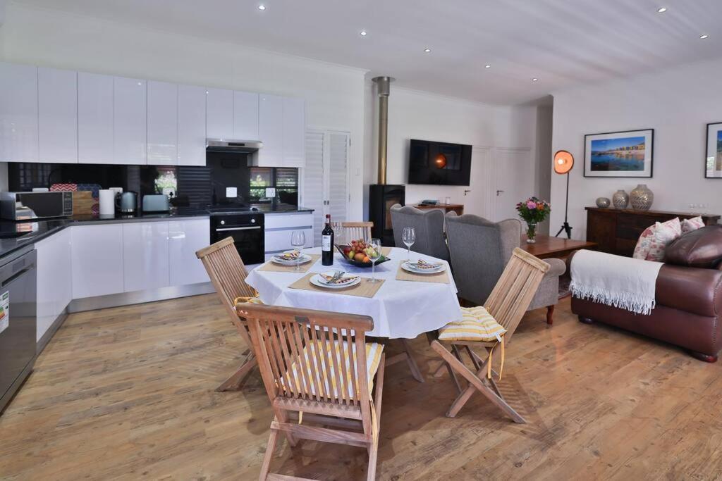 Garten Wohnung Mit Pool, 2 Schlafzimmer 开普敦 外观 照片