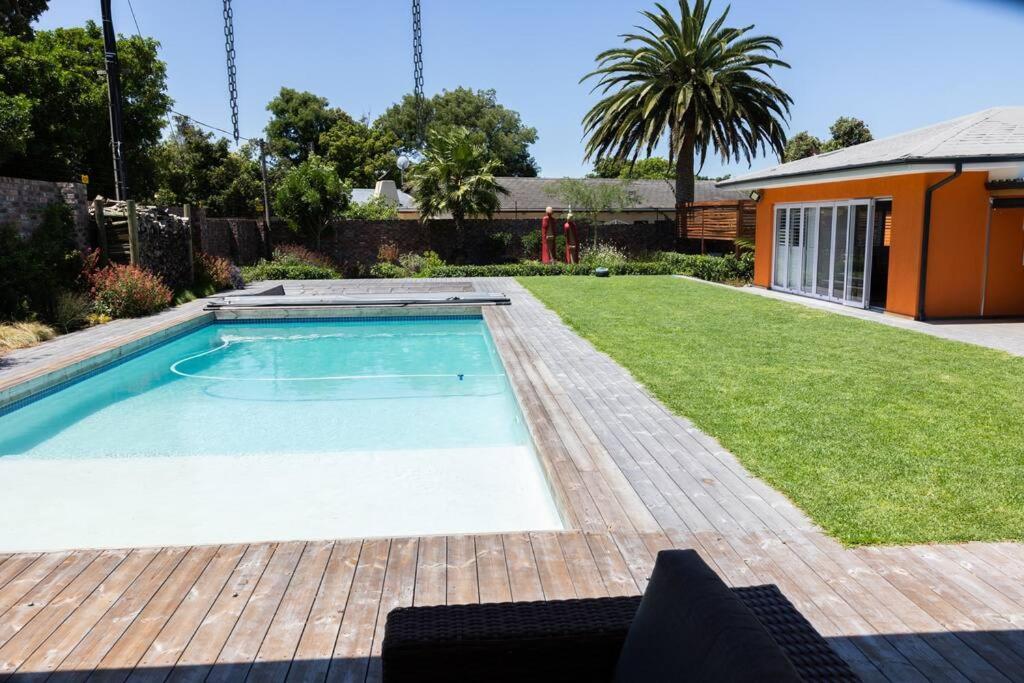 Garten Wohnung Mit Pool, 2 Schlafzimmer 开普敦 外观 照片